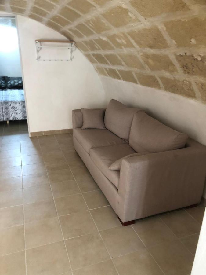 Xenia Renting Massafra Exterior foto