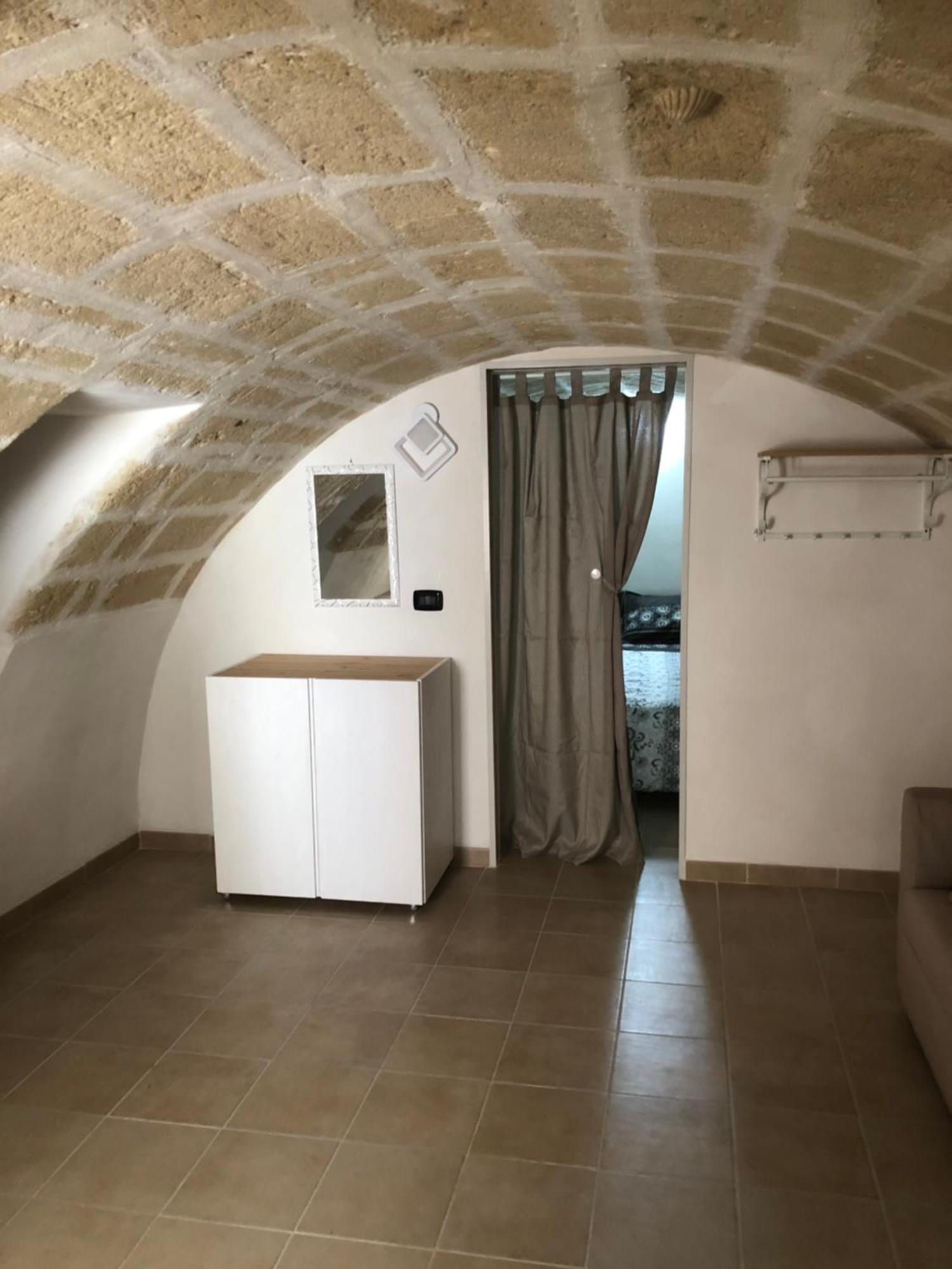 Xenia Renting Massafra Exterior foto